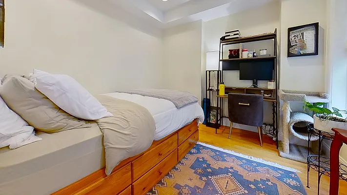 Rented by Compass | media 14