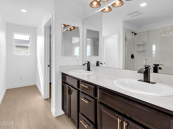 3rd image of 14364 Durham Dr