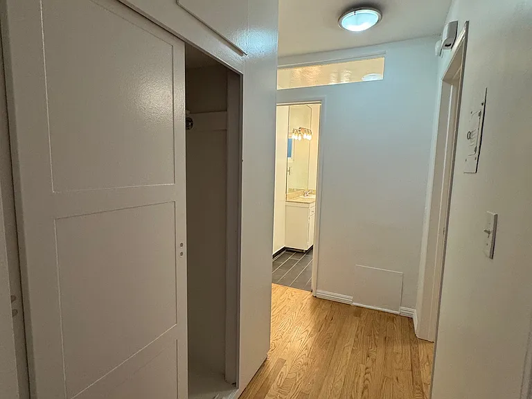 1709 N. Fuller Ave — Photo 11