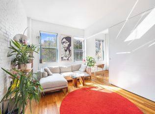 260 W 21st St APT 2N, New York, NY 10011