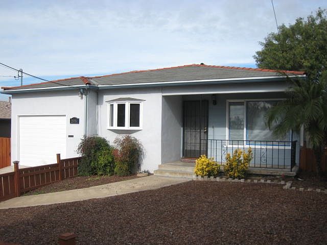 1st image of 3916 Manzanita Dr