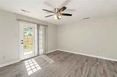 348 Indian Hills Cir #8 — Photo 2