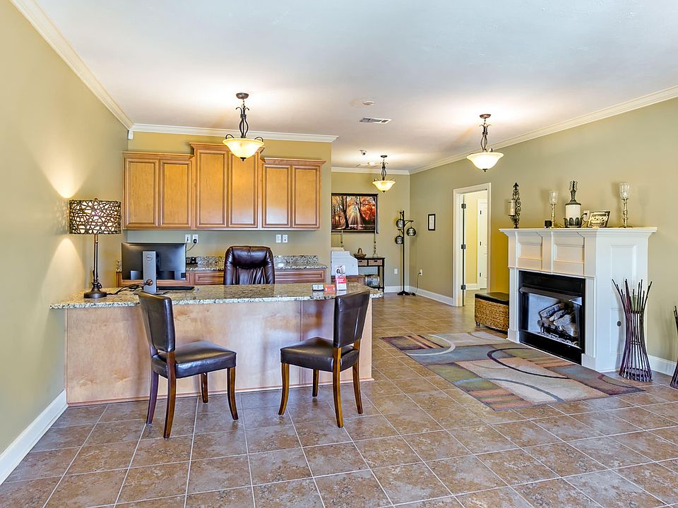 1st image of 20 Stonewater Creek Dr #49028