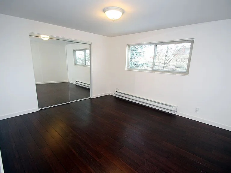 Ballard Flats Apartments — Photo 24