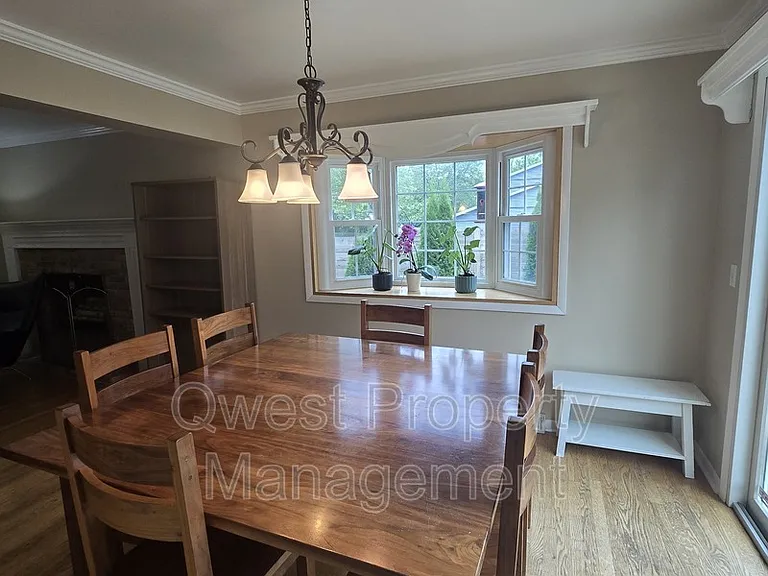 2236 Elmwood Dr SE — Photo 6