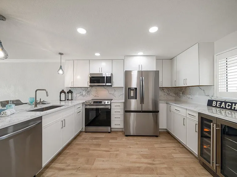 825 S Gulfview Blvd #104 — Photo 7