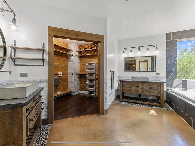 701 Rolling Green Dr — Photo 28