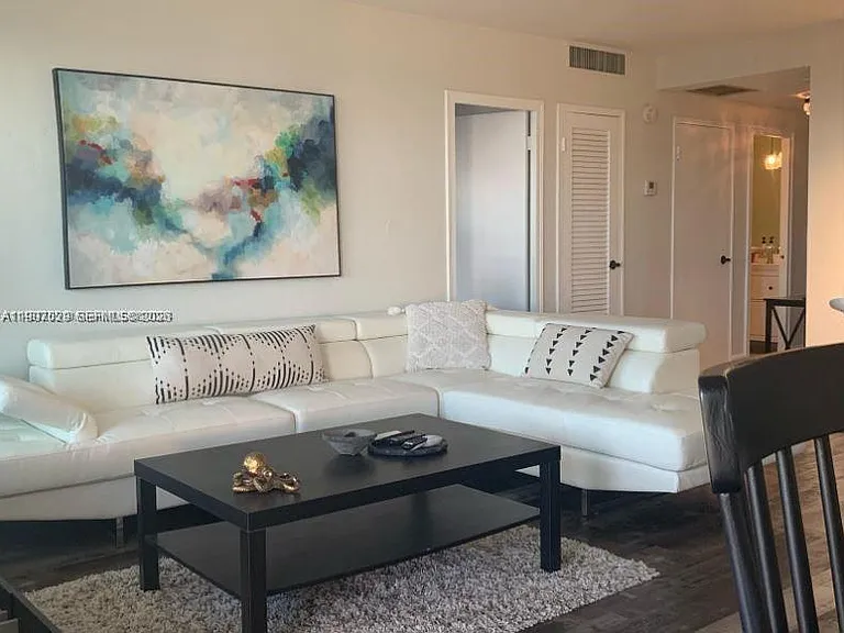 3111 N Ocean Dr #811 — Photo 7