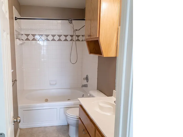 306 Sumac Trl — Photo 10