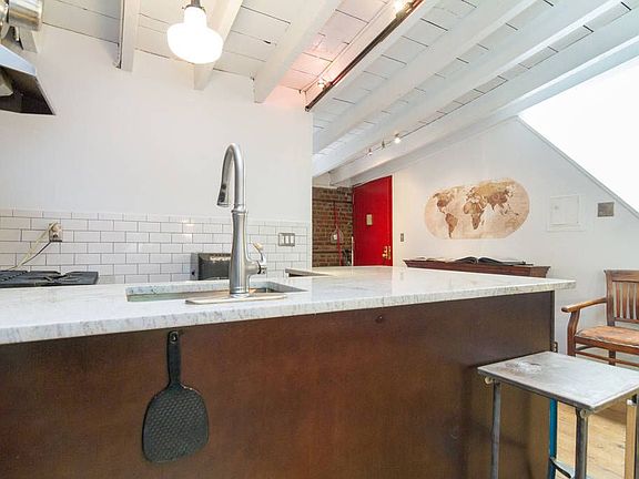 2nd image of 171 Elizabeth St APT 2