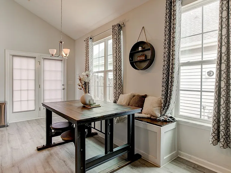 1428 Ardennes Dr — Photo 16