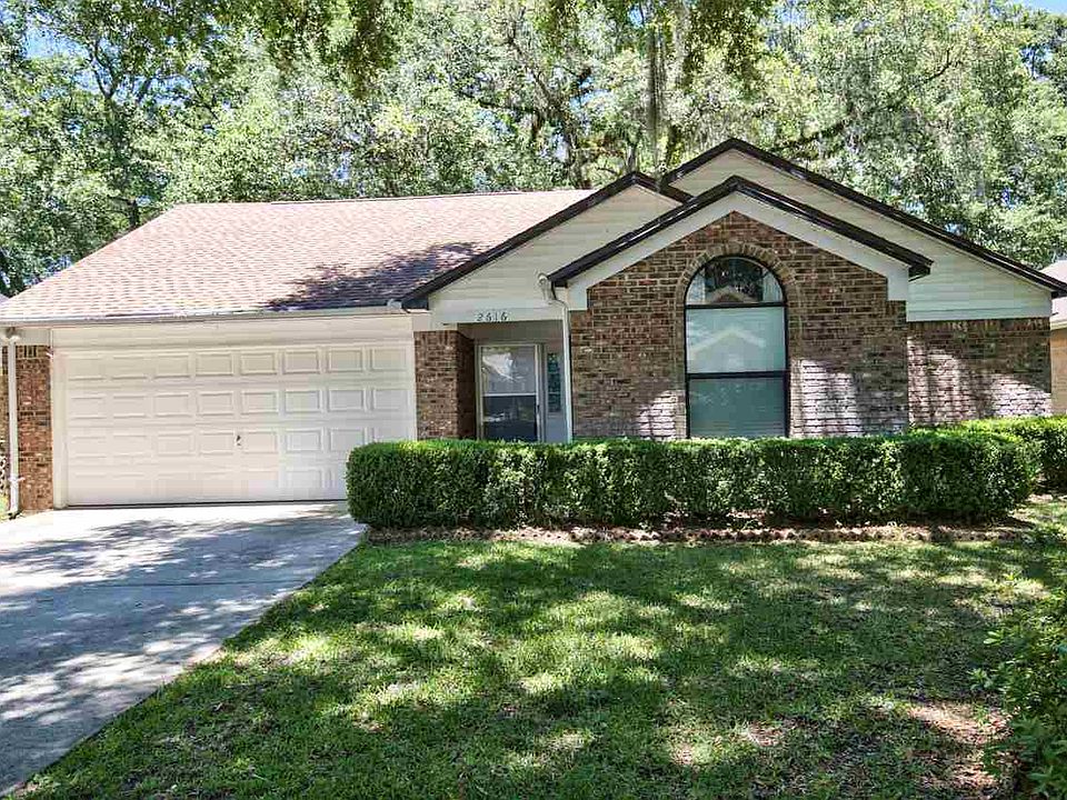 1st image of 2616 Harwich Cir