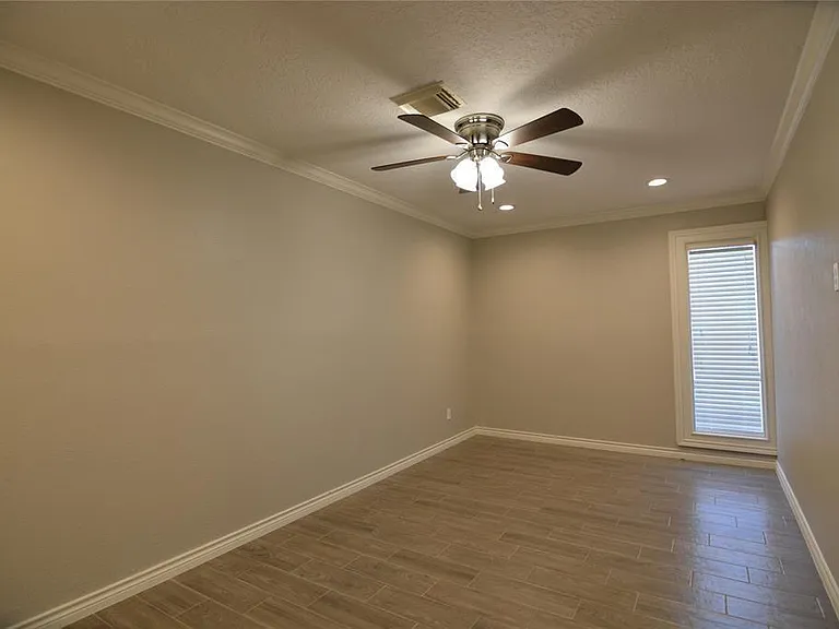 19118 Challe Cir W — Photo 16
