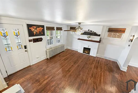 410 Eureka St — Photo 9