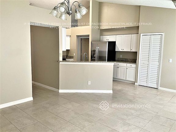 4th image of 13835 Valleybrooke Ln