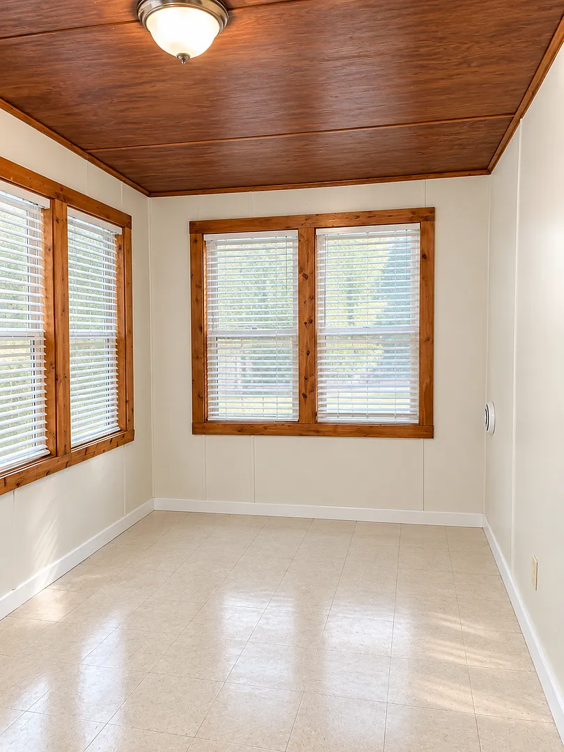 Adorable 3-Bedroom Home for Rent! — Photo 4