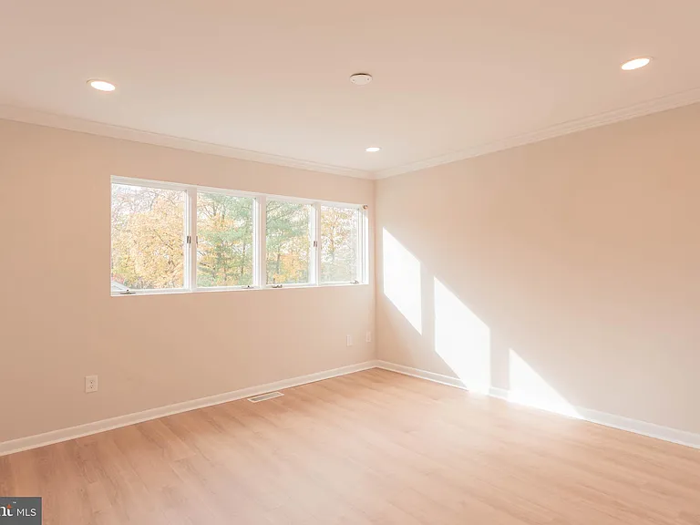 22 Stone Manor Ct #22 — Photo 23