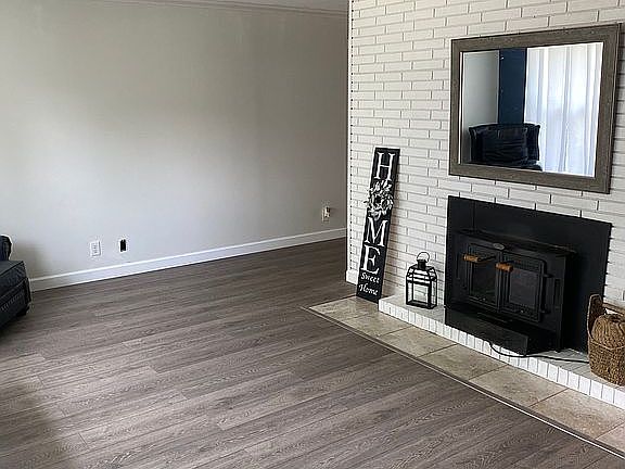 3rd image of 9914 Silverwood Ln