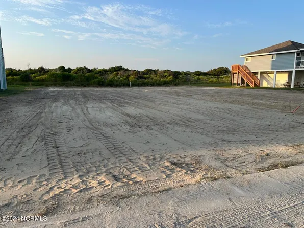 261 Ocean Boulevard E, Holden Beach, NC 28462