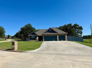 3215 Stone Creek Dr, Ardmore, OK 73401