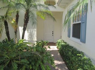 2812 Saint Barts Sq, Vero Beach, FL 32967
