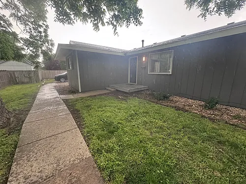 629 S Campbell Ave #B Photo 1