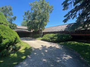 15 Greenwood Ct, Racine, WI 53402