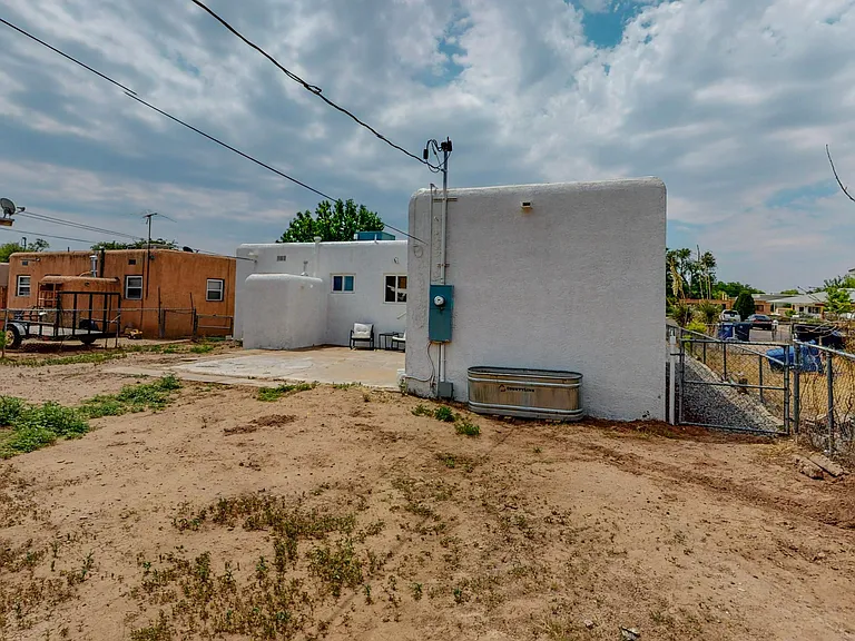 527 Gene Ave NW — Photo 31