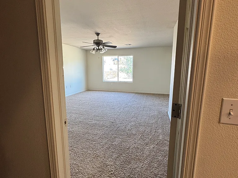 5152 Comanche Trl — Photo 9
