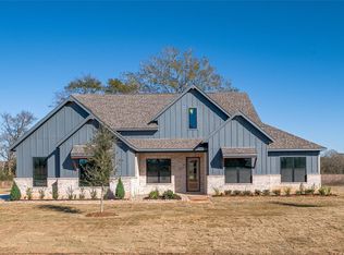 124 El Paso Bnd, New Waverly, TX 77358