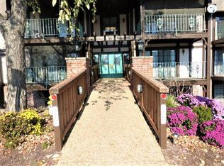 1436 Heritage Lndg UNIT 12, Saint Charles, MO 63303