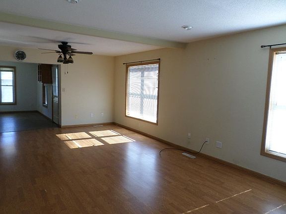 5th image of 415 W Council St