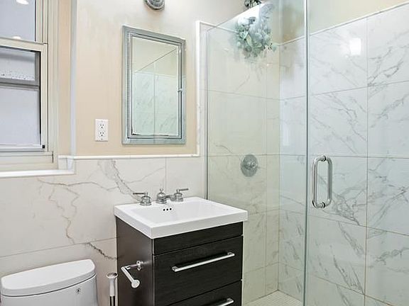 4th image of 210 W 19th St APT 3A