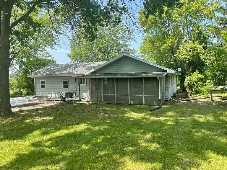 2404 W US Highway 20 — Photo 20