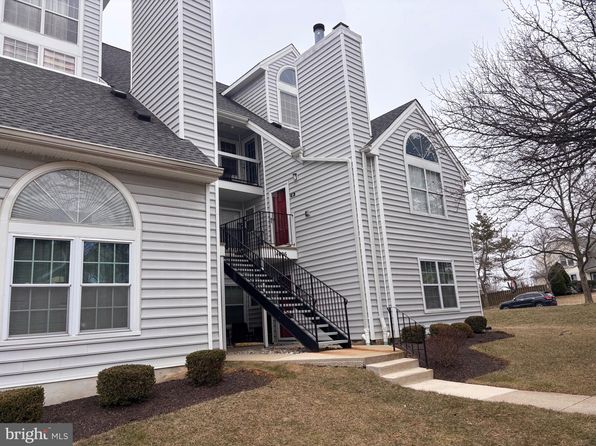 14006 Vista Dr APT 8, Laurel, MD 20707