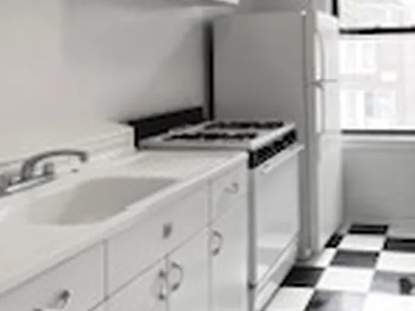 32-16 Broadway image 6 of 9