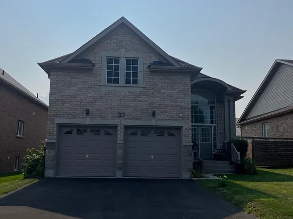 32 Middleton Dr, Wasaga Beach, ON L9Z 0G8