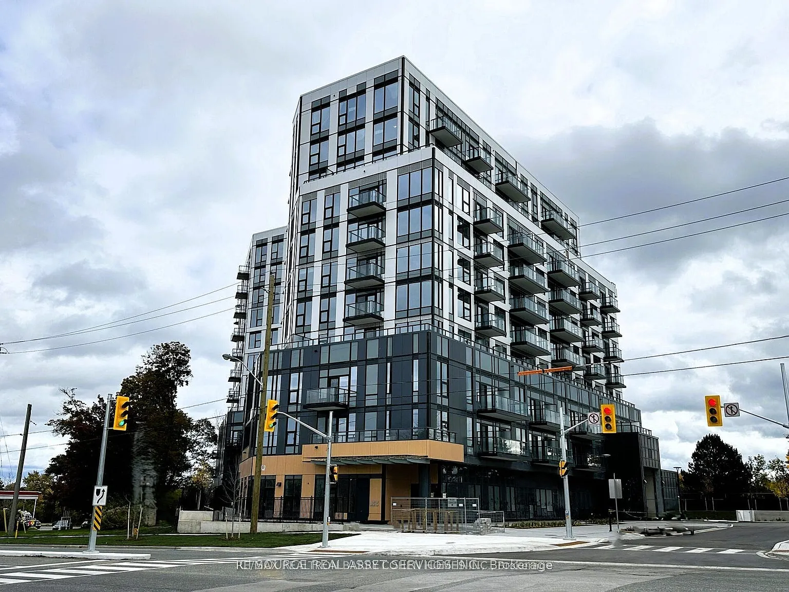 2 bed, $2,175 — Photo 1