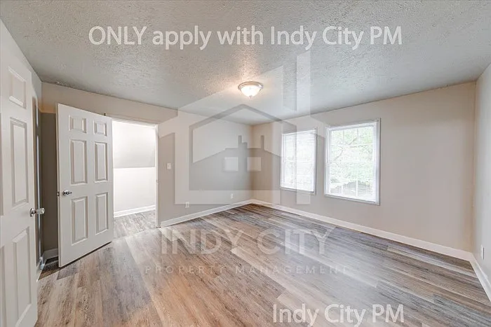 117 N Riley Ave — Photo 24