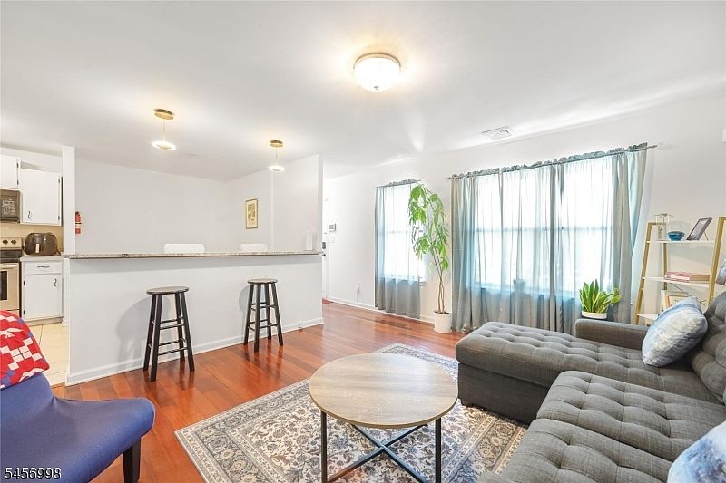 1st image of 44 Coriander Way