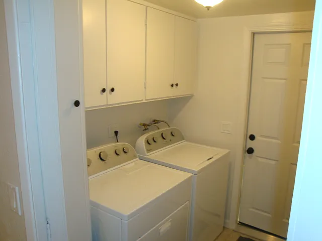 851 Standish Rd — Photo 17