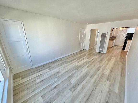 3rd image of 4640 N Banner Dr APT 3