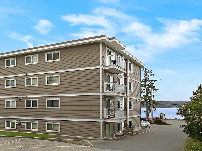 600 Island Hwy S #402 — Photo 8