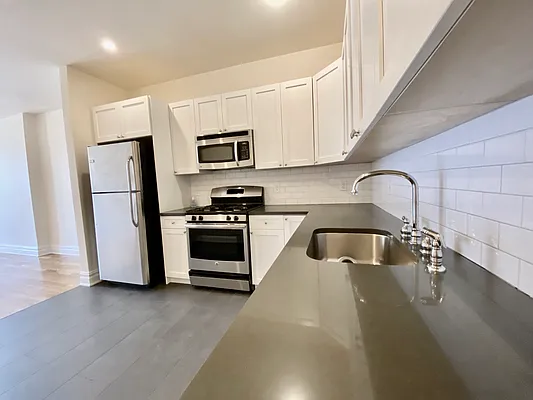 Rented by Corcoran | media 18