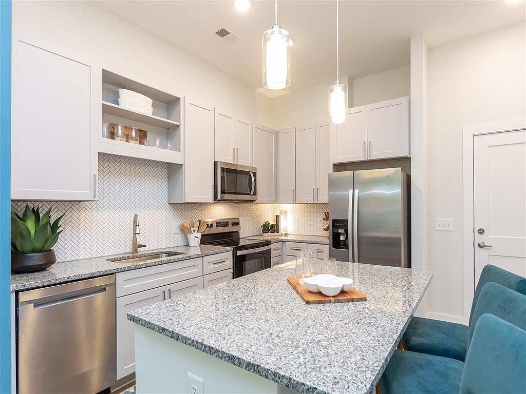 Trilogy Cameron Village Apartment Rentals Raleigh