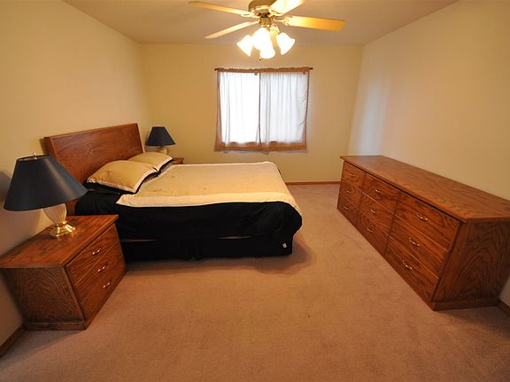 4th image of 518 E Tara Lee Ave