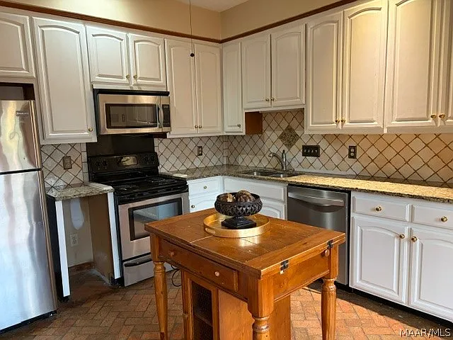 1524 Charleton Dr — Photo 5