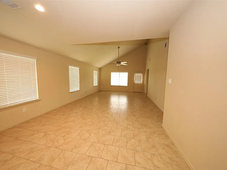 23210 Royal Tiger Rd — Photo 7