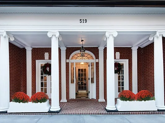 Sold by Sotheby's International Realty | media 28