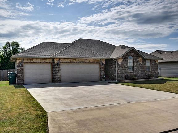 1206 Aaron Ave-1